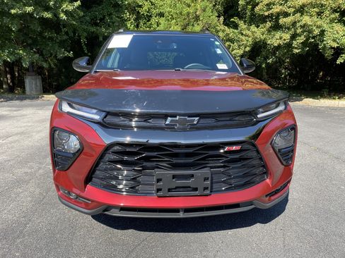 Used 2022 Chevrolet TrailBlazer RS w/ Convenience Package FWD image 3