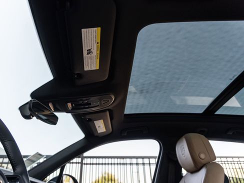 Certified 2025 Porsche Cayenne S AWD/4WD image 25