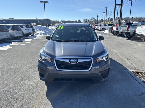 Used 2020 Subaru Forester Premium image 9