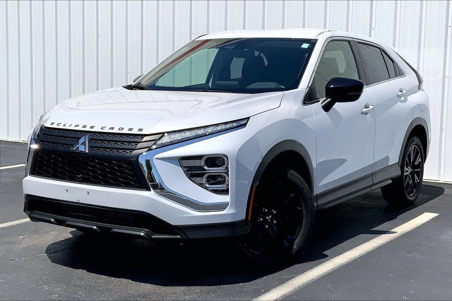 Used 2024 Mitsubishi Eclipse Cross LE AWD/4WD image 1
