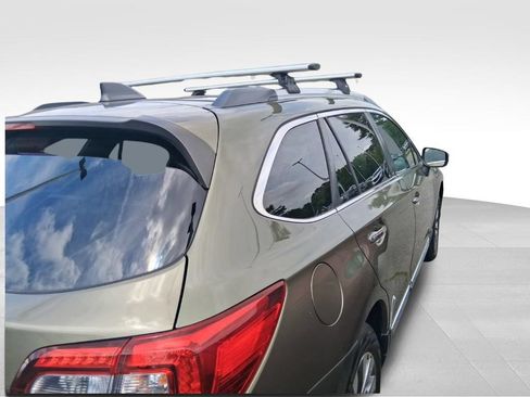 Used 2019 Subaru Outback 3.6R Touring AWD/4WD image 8