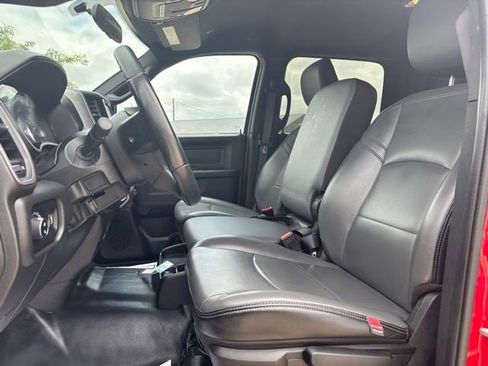 Used 2022 RAM 2500 Tradesman w/ Chrome Appearance Group AWD/4WD image 25