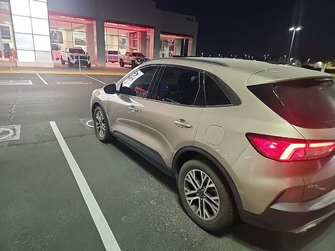 Used 2020 Ford Escape SEL FWD image 7