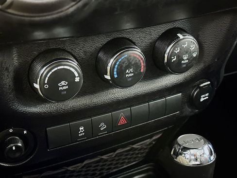 Certified 2018 Jeep Wrangler Unlimited Sport S image 22