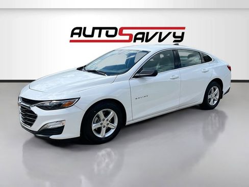 Used 2024 Chevrolet Malibu LS FWD image 3