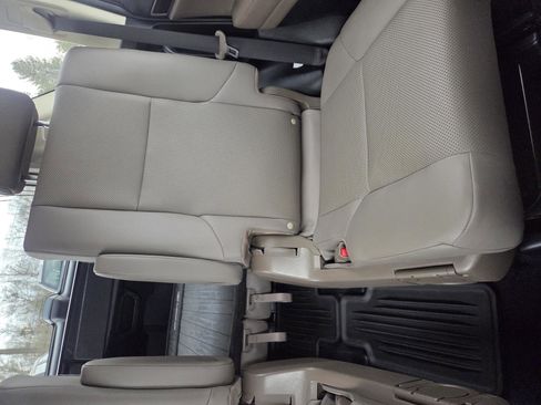 Used 2022 Lexus GX 460 Premium image 17