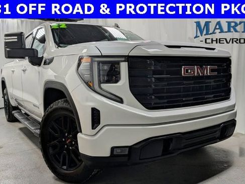 Used 2022 GMC Sierra 1500 Elevation image 1