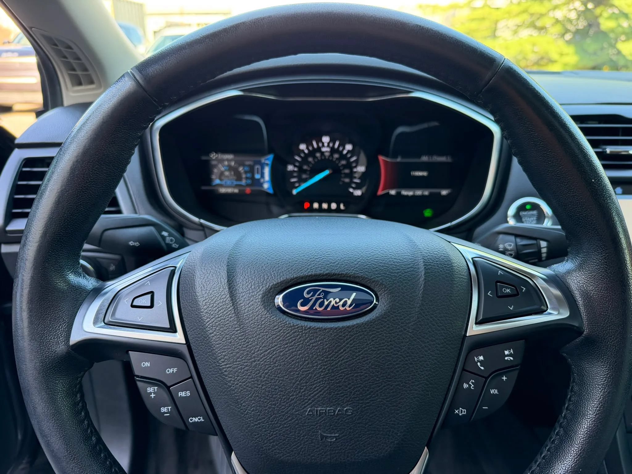 Used 2017 Ford Fusion Titanium FWD image 22