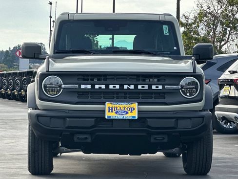 New 2025 Ford Bronco 4-Door AWD/4WD image 9