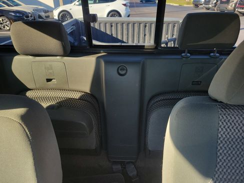 Used 2014 Nissan Frontier SV w/ SV Value Truck Package image 13