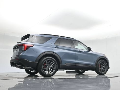 Used 2025 Ford Explorer ST w/ Sun And Sound Package AWD/4WD image 51