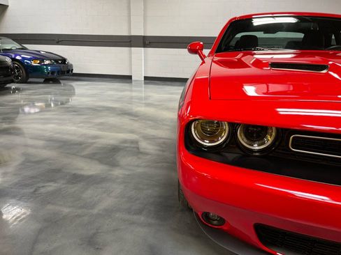 Used 2015 Dodge Challenger R/T w/ Quick Order Package 28B R/T image 6