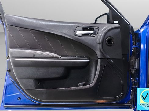 Used 2018 Dodge Charger SXT Plus w/ Driver Convenience Group image 22