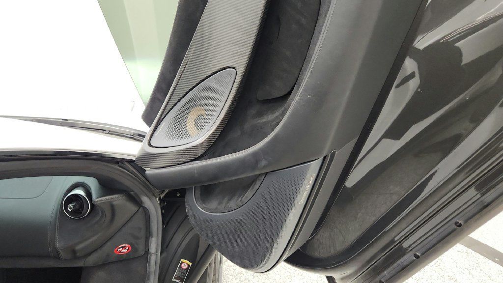 Used 2019 McLaren 600LT RWD image 39