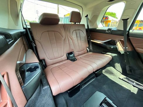Used 2020 BMW X7 xDrive40i w/ Premium Package AWD/4WD image 49