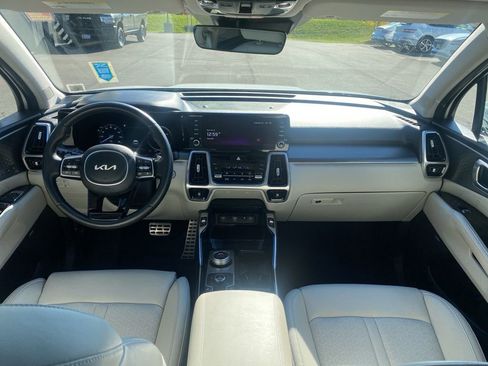 Certified 2024 Kia Sorento SX Prestige image 8