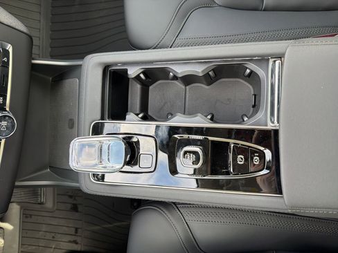 New 2026 Volvo XC90 B5 Core w/ Protection Package Premier AWD/4WD image 50