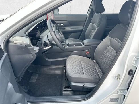New 2026 Nissan Kicks SV w/ SV Premium Package AWD/4WD image 13