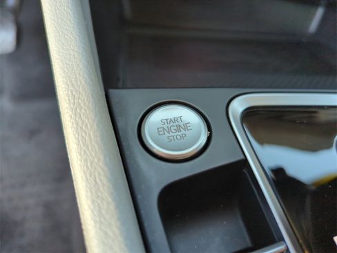 Used 2020 Volkswagen Jetta SEL image 43