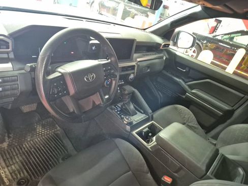 Used 2025 Toyota Tacoma SR5 AWD/4WD image 6