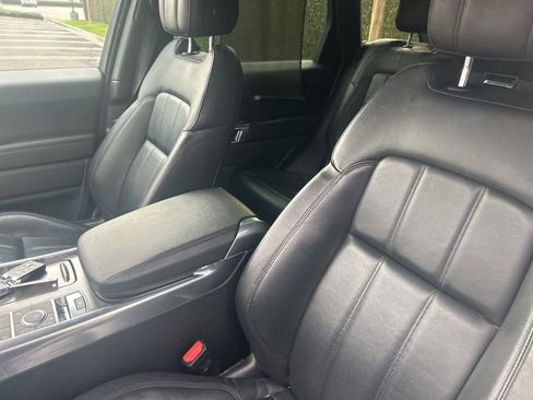 Used 2018 Land Rover Range Rover Sport SE image 24