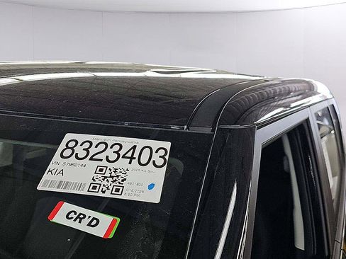 Used 2025 Kia Soul LX w/ LX Technology Package FWD image 26
