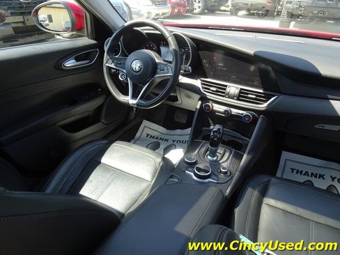 Used 2017 Alfa Romeo Giulia AWD image 15
