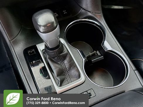 Used 2014 Toyota Highlander Limited image 17