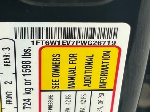 Used 2023 Ford F150 Lightning Platinum image 50