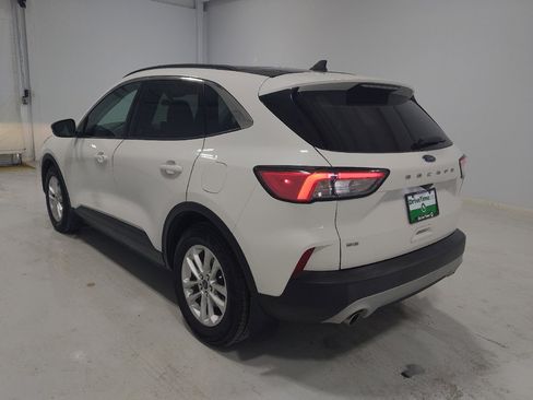 Used 2021 Ford Escape SE image 5