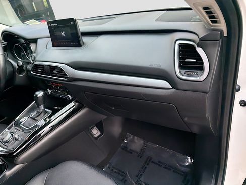 Used 2020 MAZDA CX-9 Touring w/ Touring Premium Package image 32