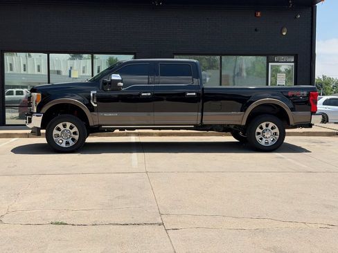 Used 2017 Ford F350 King Ranch w/ King Ranch Ultimate Package AWD/4WD image 15