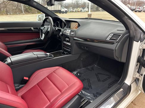 Used 2014 Mercedes-Benz E 350 4MATIC Coupe image 42