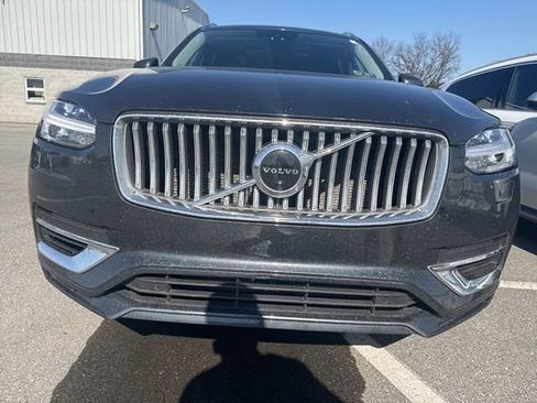 Used 2022 Volvo XC90 T8 Inscription w/ Advanced Package image 3