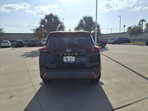 Used 2023 Nissan Rogue S FWD image 5