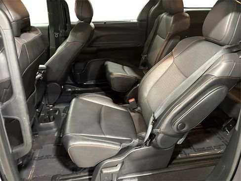 Used 2023 Toyota Sienna XSE image 10