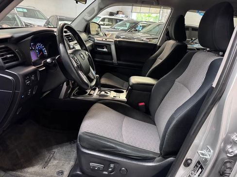 Used 2015 Toyota 4Runner SR5 AWD/4WD image 14