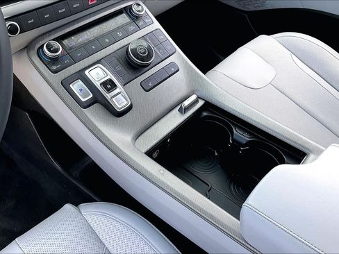 Used 2025 Hyundai Palisade SEL FWD image 15