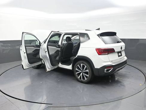 Used 2022 Volkswagen Taos SE AWD/4WD image 43