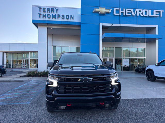 Used 2026 Chevrolet Silverado 1500 RST AWD/4WD image 2
