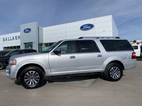 Used 2017 Ford Expedition EL Platinum image 29