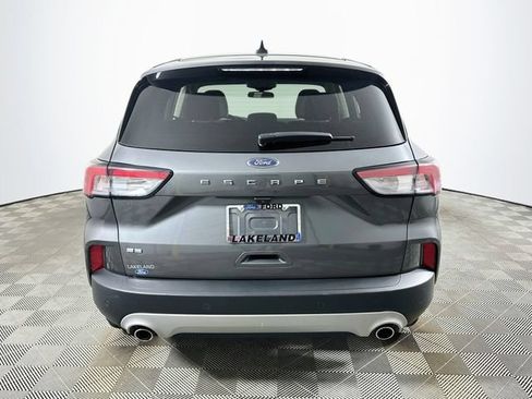 Used 2022 Ford Escape SE FWD image 4