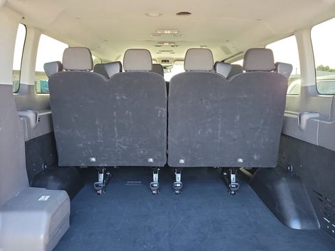 Used 2023 Ford Transit 350 XLT image 13