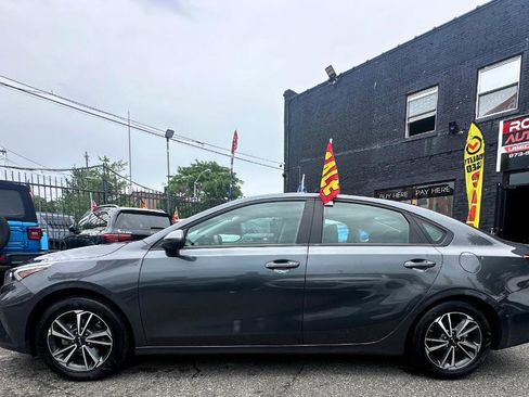 Used 2024 Kia Forte LXS FWD image 4