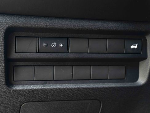 Used 2024 Mitsubishi Outlander SE AWD/4WD image 37