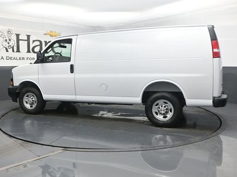 New 2026 Chevrolet Express 2500 w/ Driver Convenience Package RWD image 31