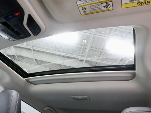 Used 2023 Subaru Outback Touring XT image 28