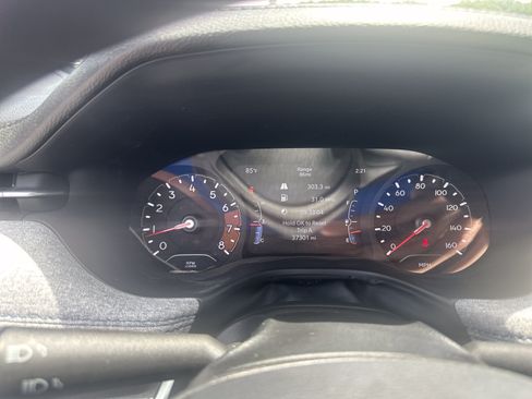 Used 2023 Jeep Compass Sport AWD/4WD image 35