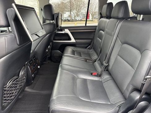 Used 2019 Toyota Land Cruiser AWD/4WD image 15