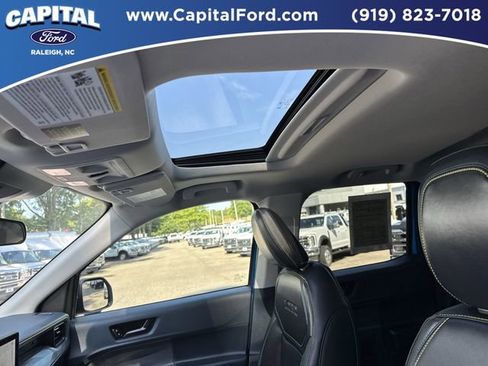 Certified 2025 Ford Maverick Lobo AWD/4WD image 22